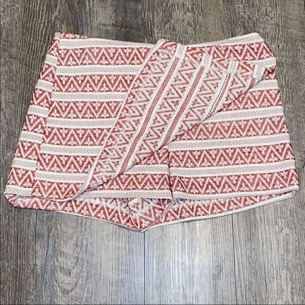 BCBG Ladies Skort    - Picture 2 of 5